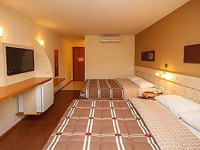 Hotel 10 Itajai/Navegantes
